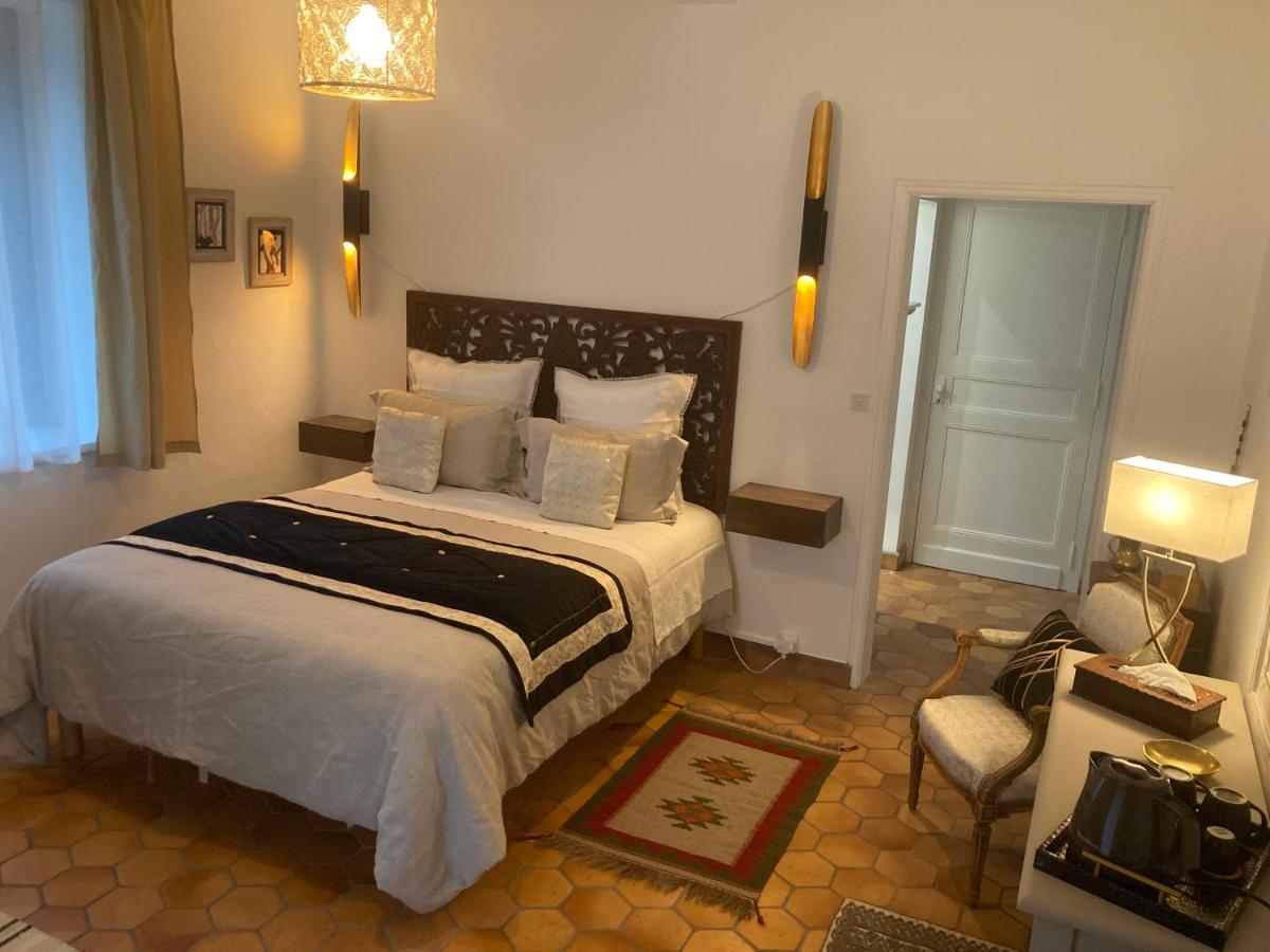 Chambre D'Hotes Les Roches Corme-Royal Exteriör bild